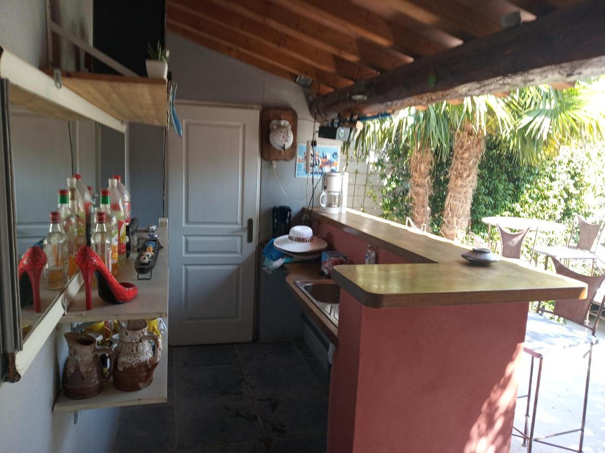 Valréas Appartements Et מראה חיצוני תמונה