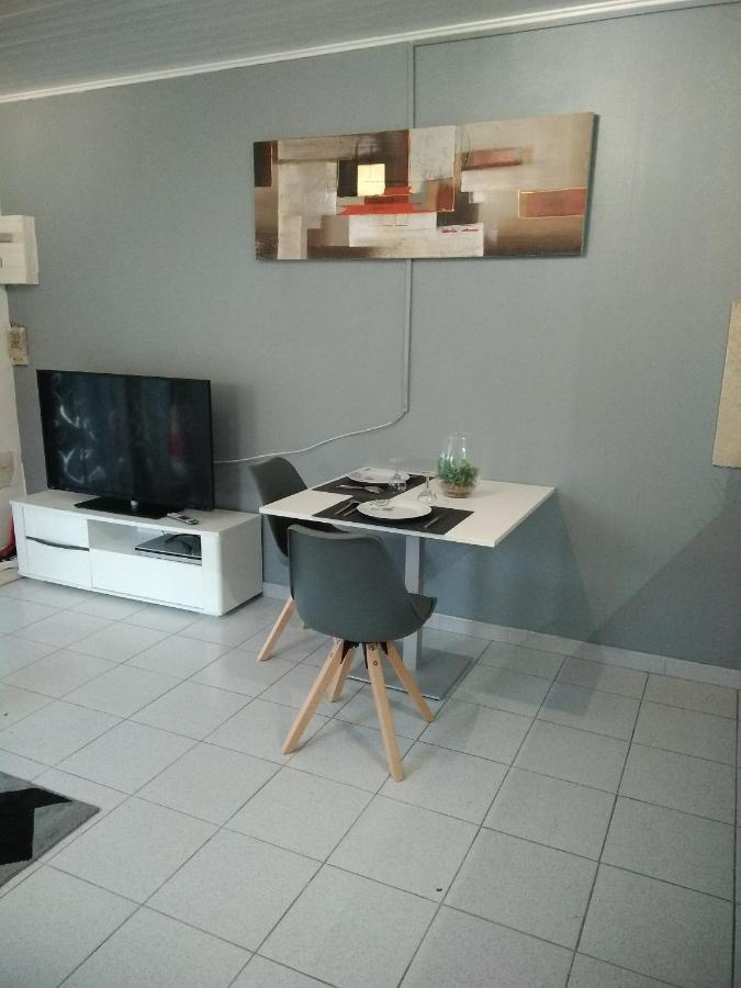 Valréas Appartements Et מראה חיצוני תמונה
