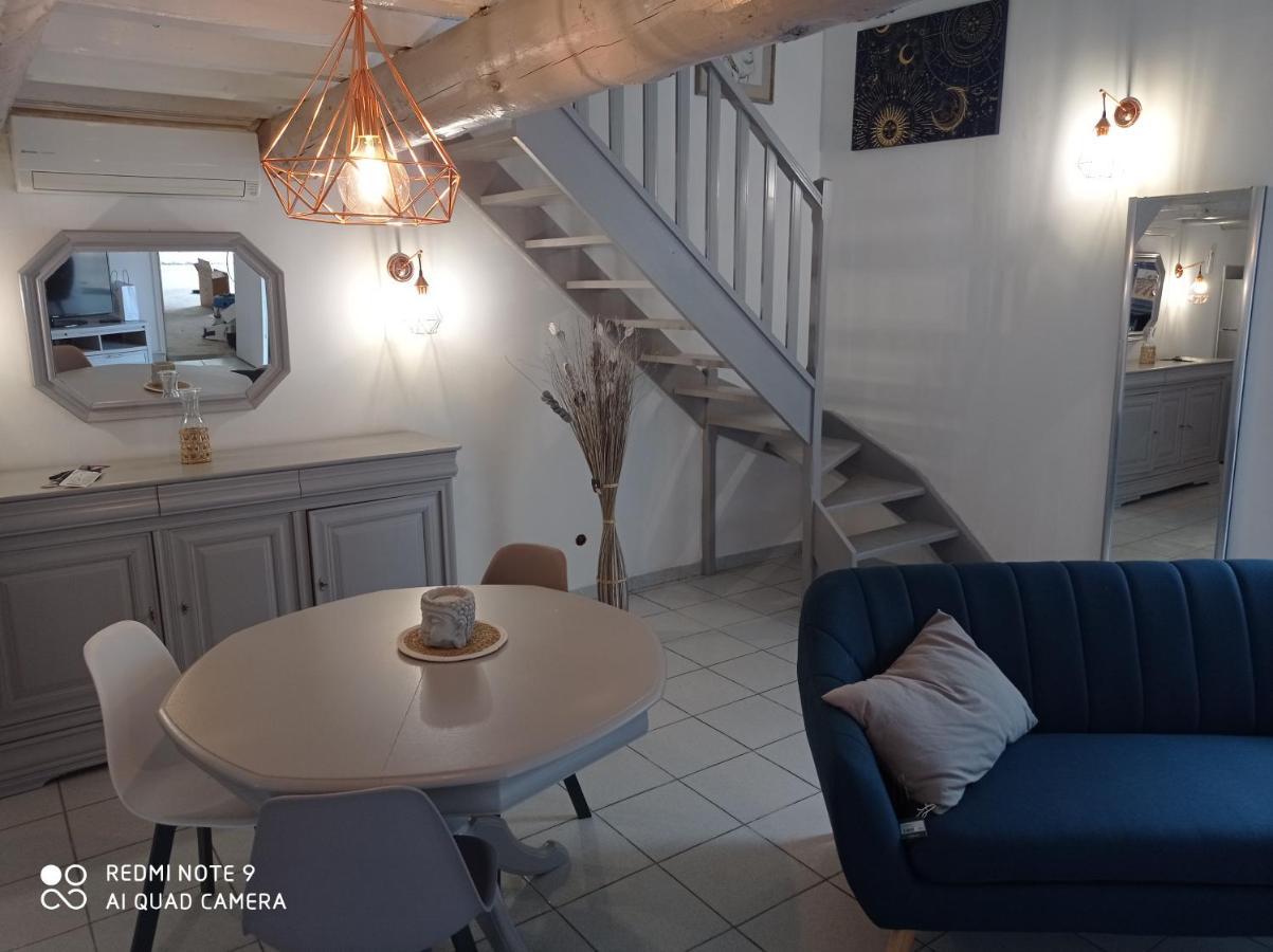 Valréas Appartements Et מראה חיצוני תמונה