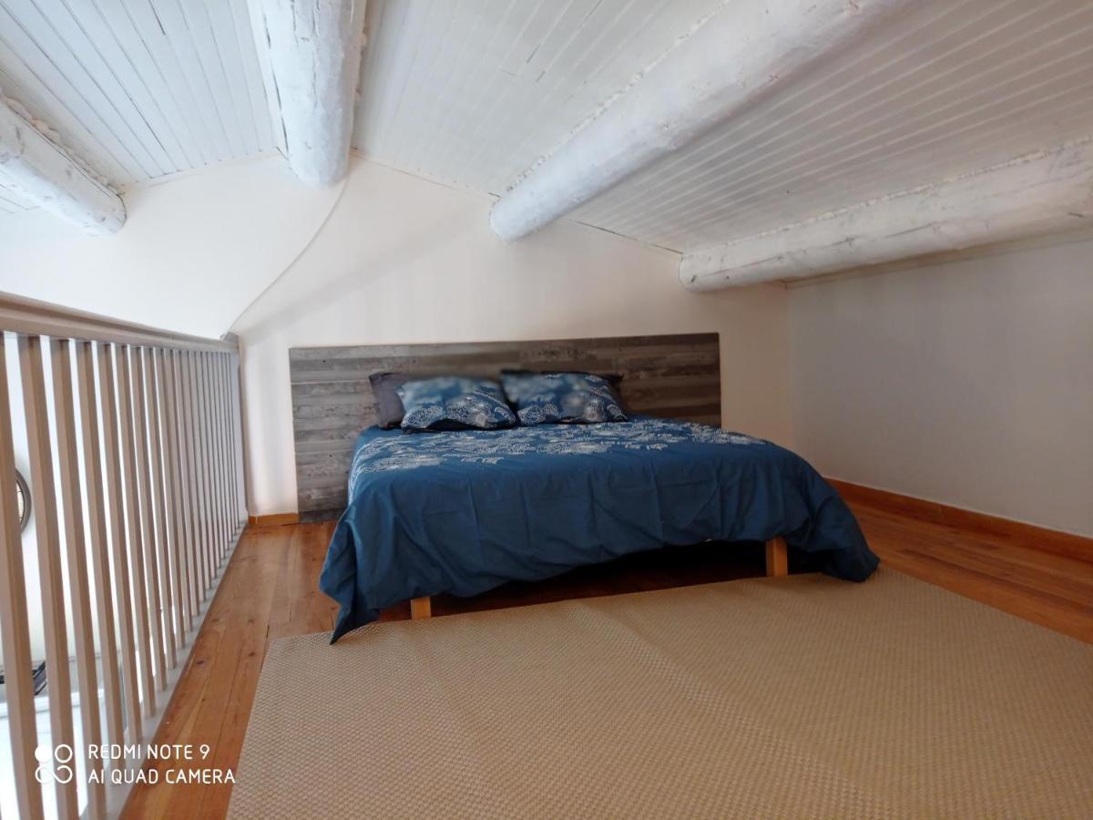 Valréas Appartements Et מראה חיצוני תמונה