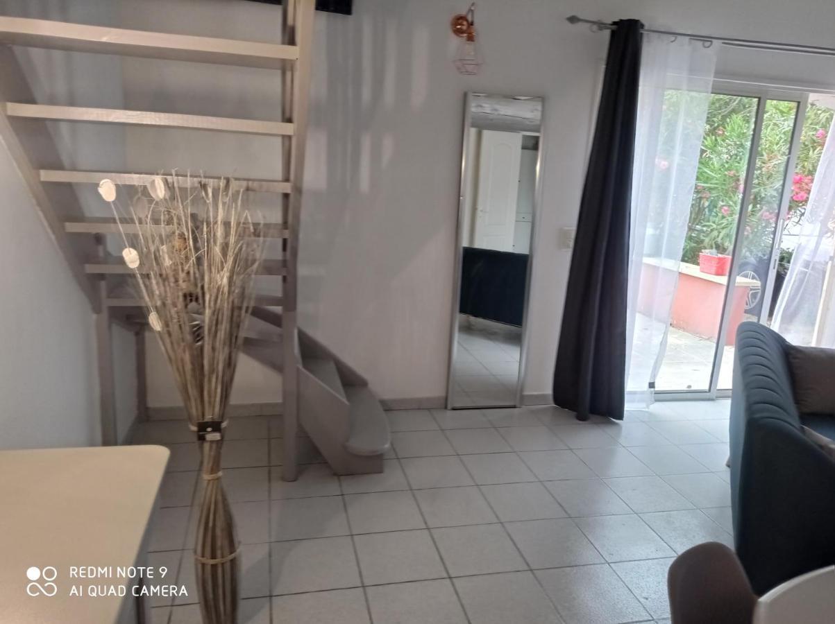 Valréas Appartements Et מראה חיצוני תמונה