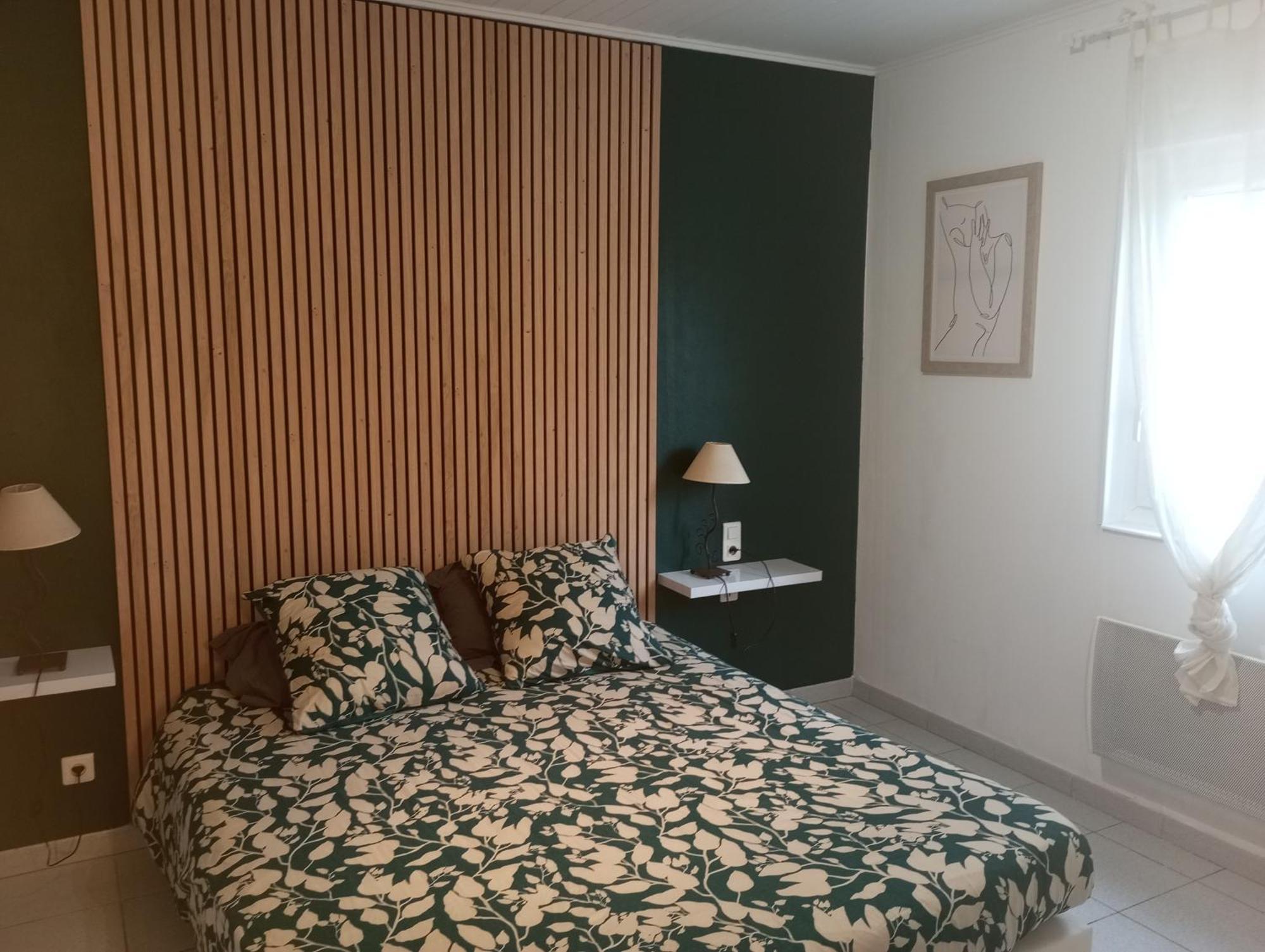 Valréas Appartements Et מראה חיצוני תמונה