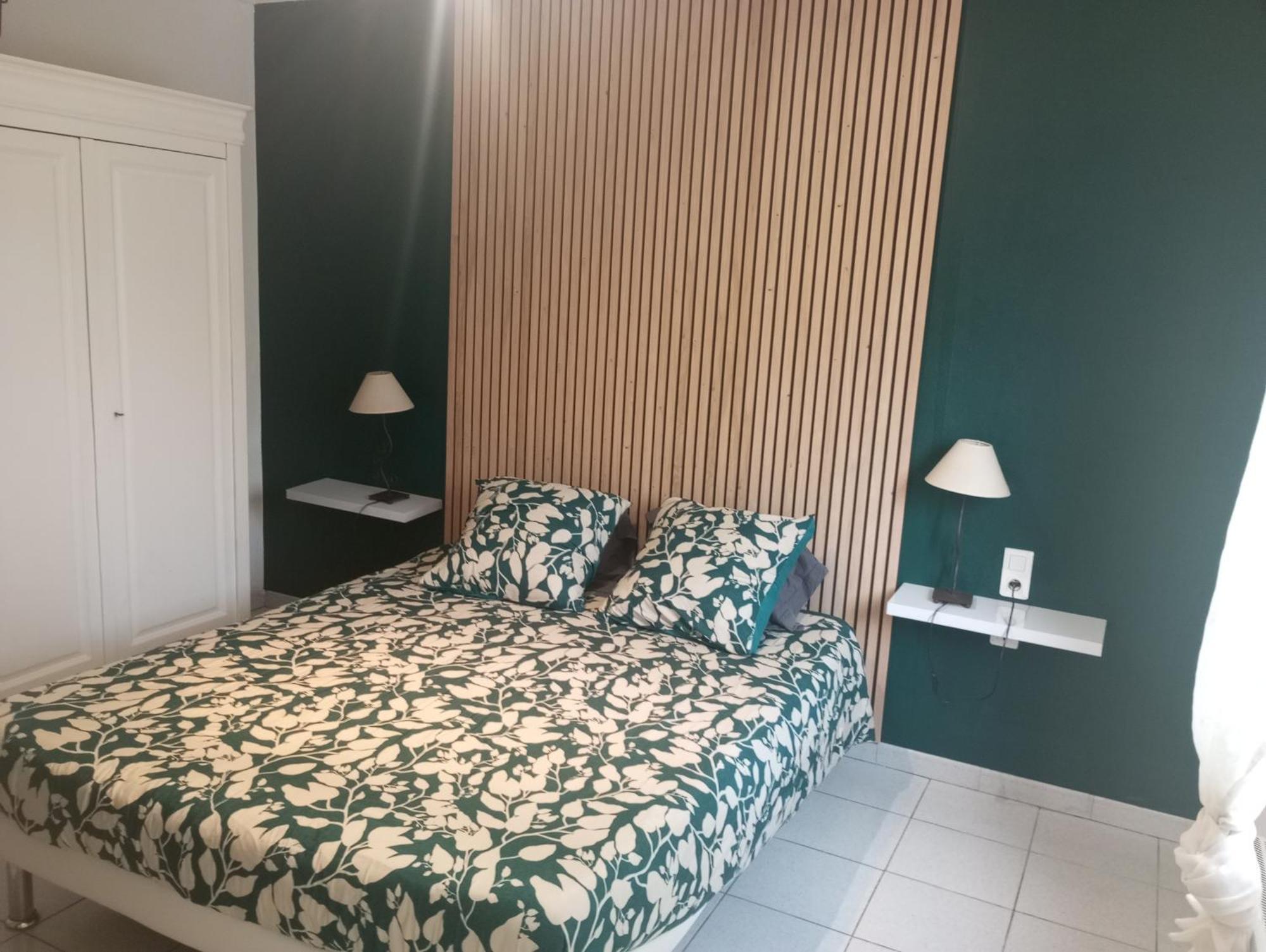 Valréas Appartements Et מראה חיצוני תמונה
